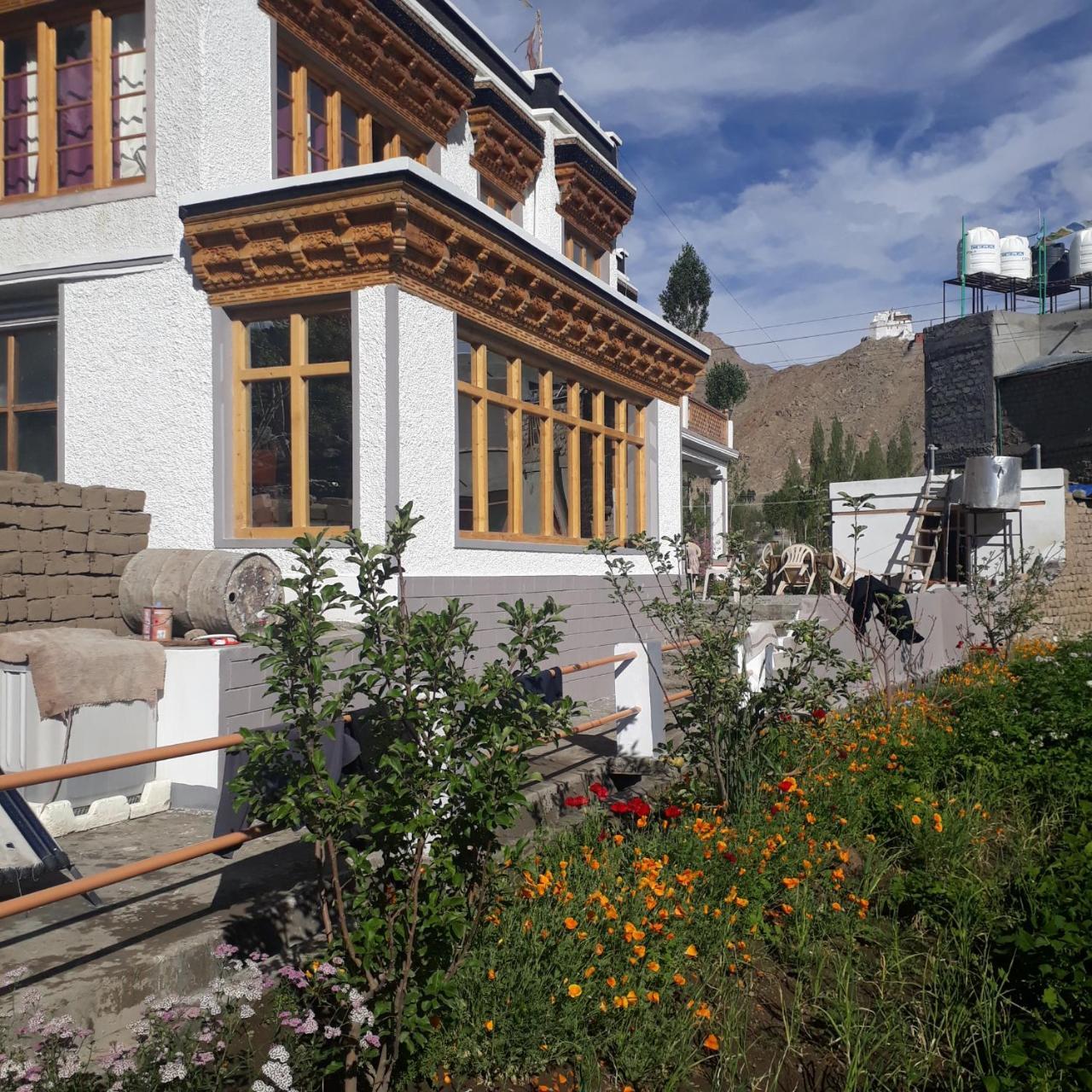 Gangzing Villina Bed & Breakfast Leh Exterior photo